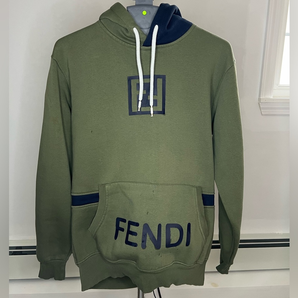 Fendi Blue and Army Green Mens Sweatshirt (made in Italy)
Size: XXL